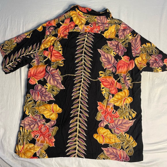 VINTAGE Men’s Hawaiian Print Button-Up Shirts BUNDLE - Picture 3 of 11